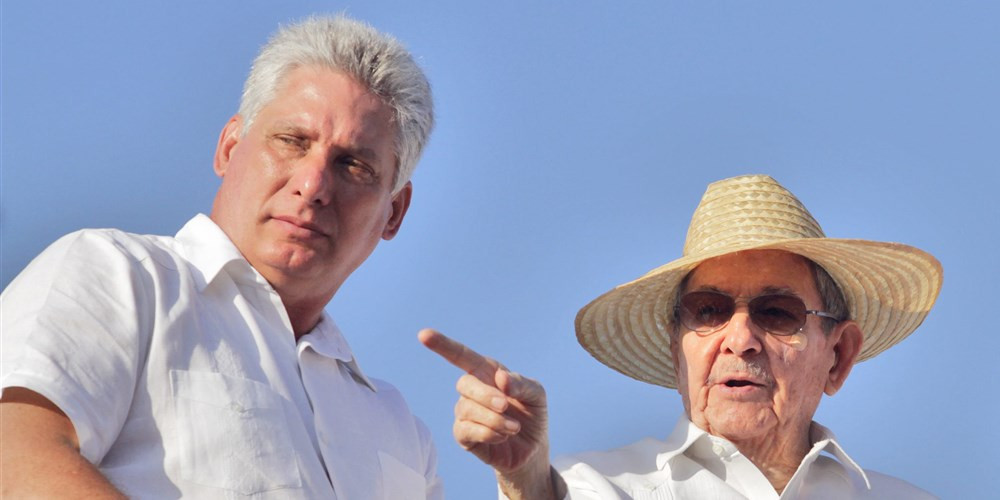 Ngày 24/2/2013, ông được bầu làm Phó Chủ tịch thứ nhất Hội đồng Nhà nước và Hội đồng Bộ trưởng Cuba. Kể từ đó, ông được xem là người sẽ kế nhiệm ông Raul Castro làm Chủ tịch nước Cuba. Ảnh: Getty. Mời độc giả xem thêm video: 10.000 người Cuba tưởng niệm lãnh tụ Fidel Castrol lần cuối hồi năm 2016 (Nguồn: VTC14)