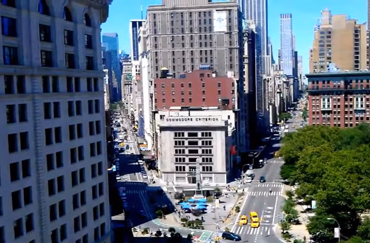 Một góc thành phố New York hiện đại nhìn từ trên cao.