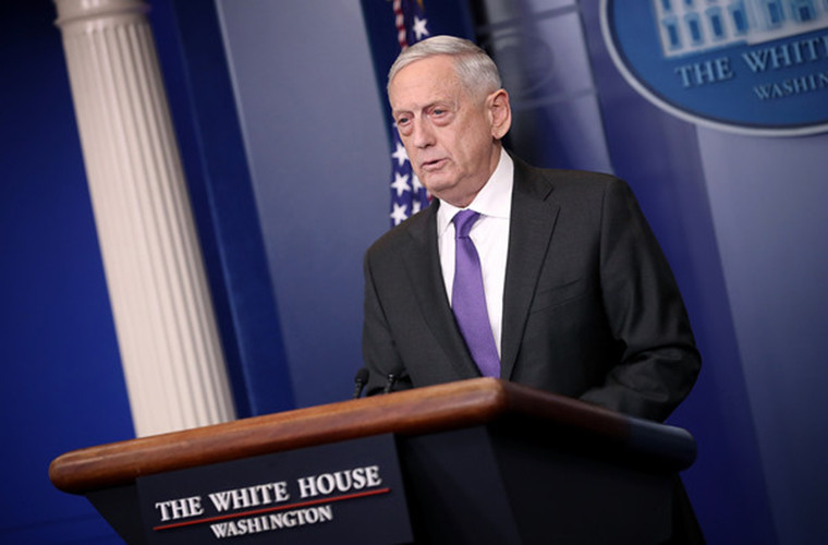 Vị quan chức quốc phòng hàng đầu của Mỹ từng chỉ huy nhiều chiến dịch quân sự ở những địa điểm nguy hiểm nhất trên thế giới. Ảnh: Zimbio.