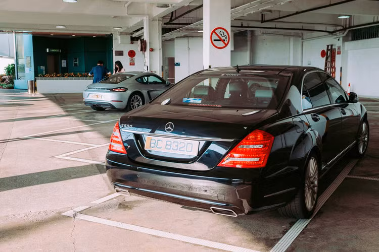 Còn đây là bãi đỗ xe của siêu thị.