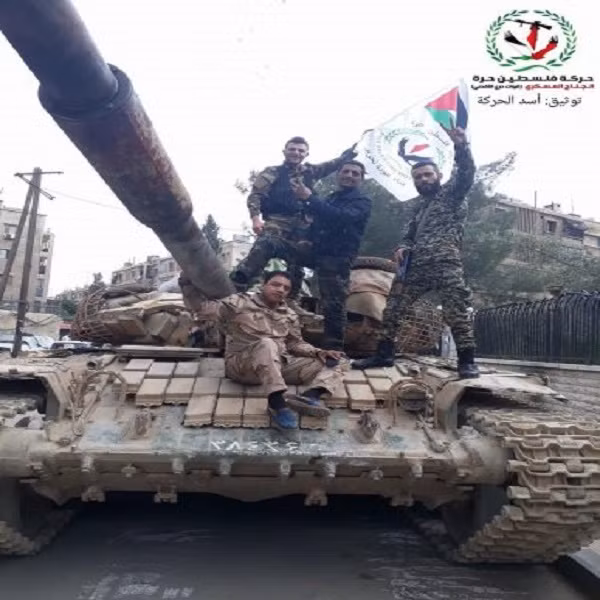 “Lữ đoàn 105 và 106 của Vệ binh Cộng hòa Syria đã tới trục phía bắc của Trại Yarmouk, cách ‘địa phận’ của phiến quân IS chỉ vài trăm mét”, nguồn tin cho hay. Ảnh: AMN.