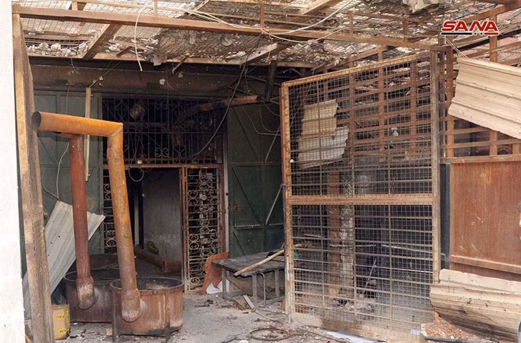 Nhà tù At-Tubah được xây dựng dưới lòng đất, trong tầng hầm của hai tòa nhà kết nối với nhau, và có hàng trăm phòng giam riêng biệt. Ảnh: SANA.