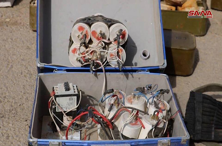 Thiết bị nổ tự chế mà nhóm IS bỏ lại ở Deir Ezzor.