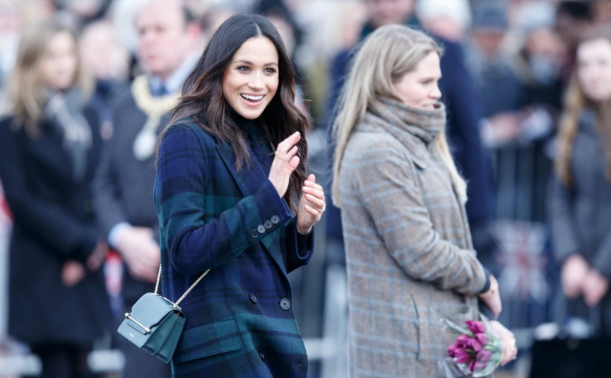 Meghan Markle rạng rỡ tại Lâu đài Edinburgh ngày 13/2/2018.