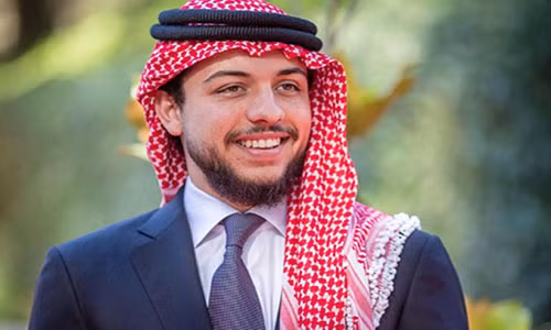 Al Hussein bin Abdullah II, con trai cả của Vua Abdullah II và Hoàng hậu Rania, chính thức trở thành người thừa kế ngai vàng của Vương quốc Jordan vào năm 2009 khi mới 15 tuổi. (Nguồn ảnh: Instagram/BI)