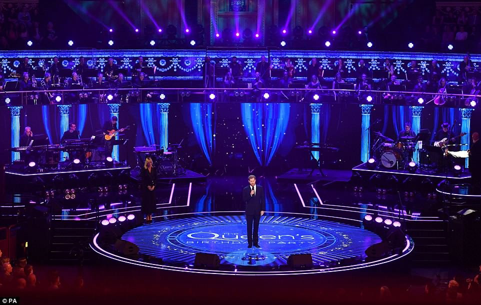 Hoàng tử Harry đã gửi lời chúc mừng sinh nhật tới Nữ hoàng Elizabeth II.