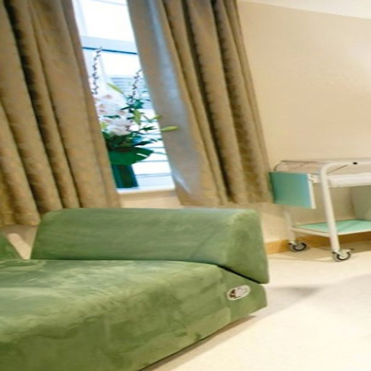 Một số phòng tiện nghi, sang trọng hơn sẽ có chi phí cao hơn.