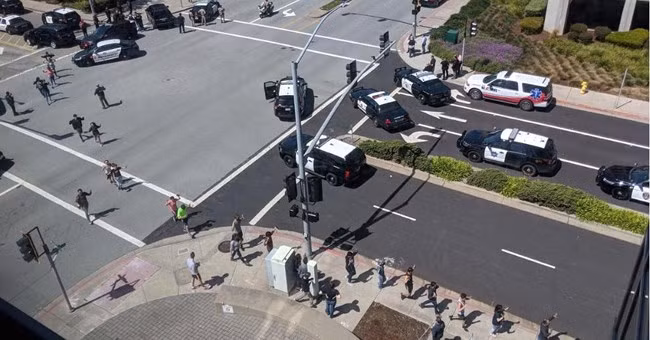 Cảnh tượng hỗn loạn tại Trụ sở YouTube tại San Bruno, California. Nguồn: Telegraph.