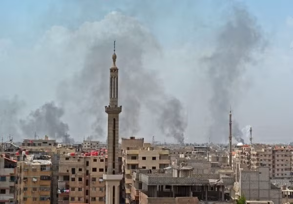 “Quân đội Syria đang tiến rất gần thị trấn Hajar Al-Aswad ở Nam Damascus”, nguồn tin nói thêm. Ảnh: FNA.