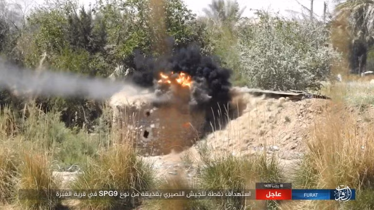 Đáp trả, tổ chức khủng bố IS cũng mở cuộc tấn công nhằm vào 5 căn cứ của Quân đội Syria xung quanh al-Ghbrah ở khu vực phía nam tỉnh Deir Ezzor. Ảnh: SF.