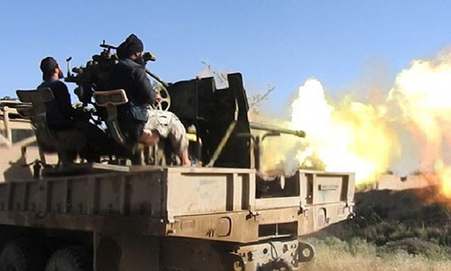 Còn tại Deir Ezzor, phiến quân IS có thể sắp mở cuộc tấn công nhằm đánh chiếm thành phố chiến lược Abu Kamal nằm trên bờ sông Euphrates từ tay lực lượng chính phủ Damascus và đồng minh. Ảnh: AMN.