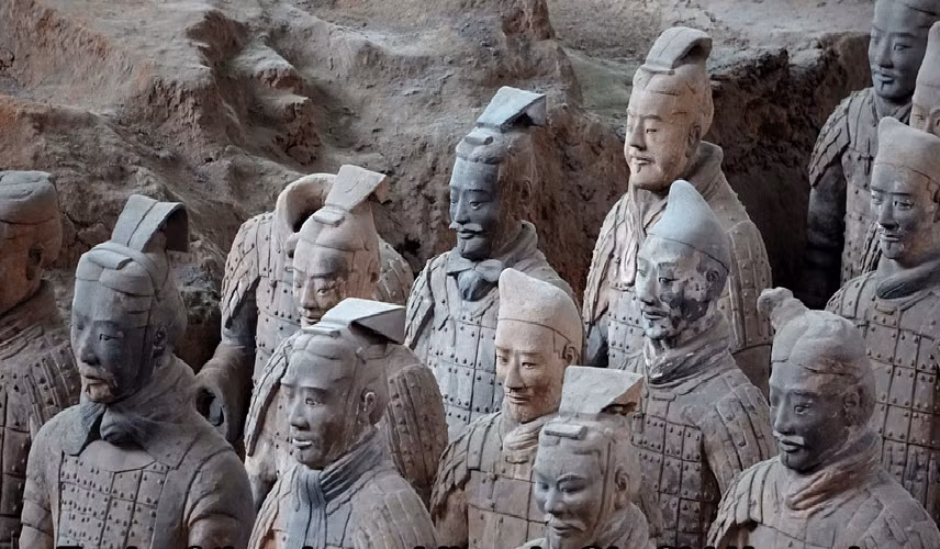 Mỗi một người lính trong Đội quân đất nung của Tần Thuỷ Hoàng đều có những biểu cảm khuôn mặt riêng.