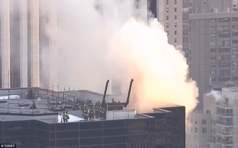 Toan canh chay du doi tai Thap Trump cua Tong thong My-Hinh-12