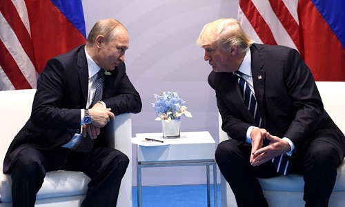 Tổng thống Trump và Putin hội kiến trong cuộc họp thượng đỉnh G-20 tại Đức vào tháng 7/2017. Ảnh: Getty.