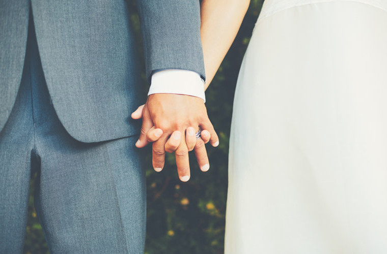 Các cặp đôi ở Los Angeles, bang California, tiêu tốn 44.142 cho đám cưới.