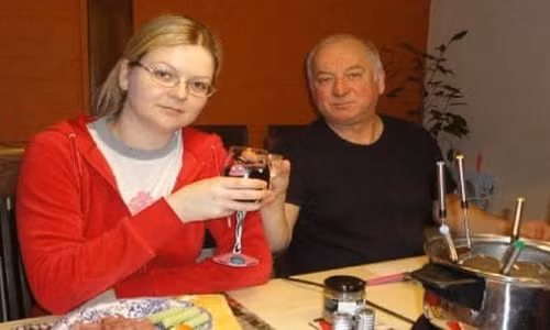 Ông Sergei Skripal và con gái Yulia Skripal. Ảnh: Getty
