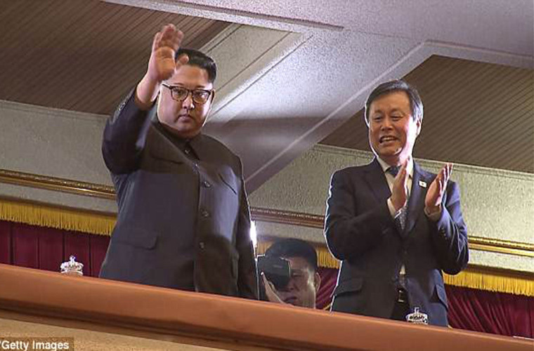 Reuters dẫn lời Bộ trưởng Văn hóa, Thể Thao và Du lịch Hàn Quốc Do Jong-hwan cho hay, ông Kim Jong-un rất quan tâm tới buổi biểu diễn và còn hỏi về các ca khúc cùng lời bài hát. Ảnh: Getty Images.