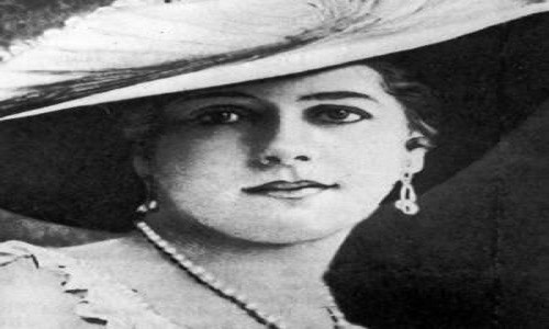 Nữ điệp viên Mata Hari sinh ngày 7/8/1876 tại Leeuwarden, Hà Lan. Bà là một vũ công chuyên nghiệp và sau này trở thành gián điệp cho Pháp năm 1916. Ảnh: Biography.