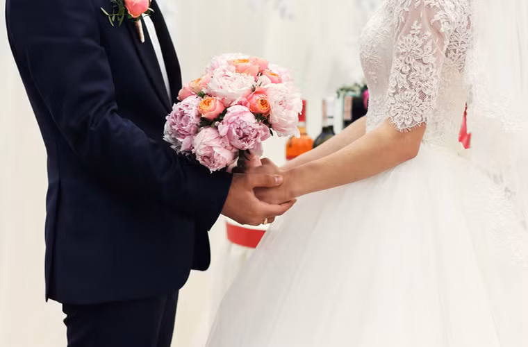 Chi phí trung bình để tổ chức đám cưới ở Mỹ rơi vào khoảng 33.391 USD (tương đương gần 760 triệu đồng), song ở từng khu vực thì con số này lại khác nhau. Sau đây là những địa điểm có mức chi phí tổ chức đám cưới cao nhất nước Mỹ. Trong đó, các cặp đôi ở Manhattan, New York, chi mạnh tay nhất cho đám cưới khi bỏ ra tới 76.944 USD. (Nguồn ảnh: Business Insider)