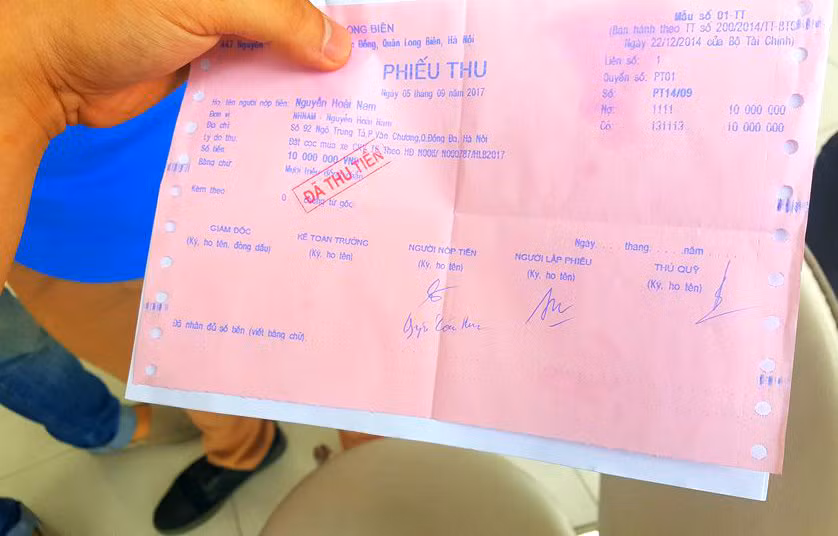 Mua xe Honda CR-V, khach “to” bi Honda Long Bien boi tin-Hinh-3