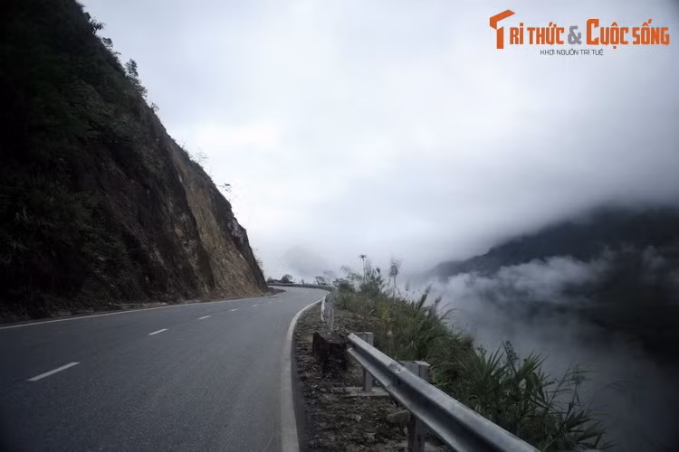 Với độ dài hơn 50 km, đèo Ô Quy Hồ được Tổ chức Kỷ lục Việt Nam công nhận là đèo dài nhất Việt Nam từ năm 2013.