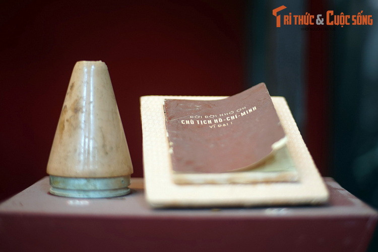 Bảo tàng cùng là nơi lưu giữ hàng nghìn đầu sách về Chủ tịch Hồ Chí Minh, là kho tư liệu quý để nghiên cứu, tìm hiểu về di sản Người để lại cho dân tộc.