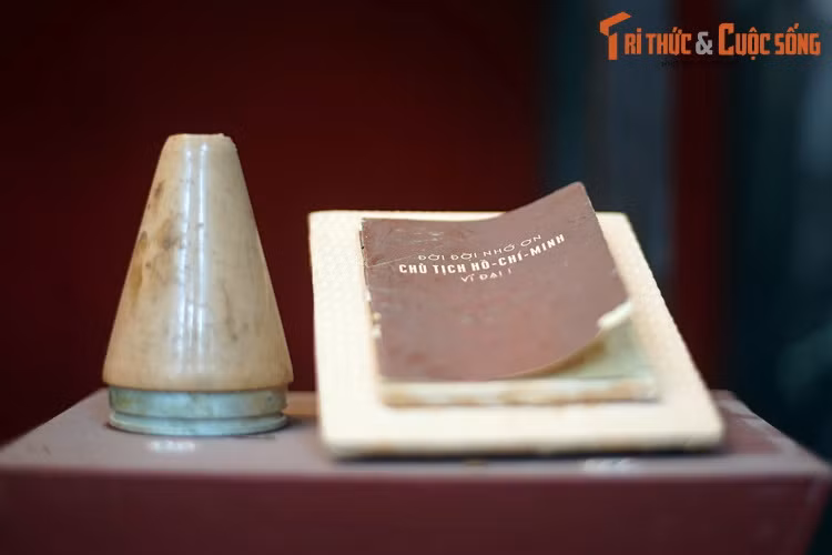 Bảo tàng cùng là nơi lưu giữ hàng nghìn đầu sách về Chủ tịch Hồ Chí Minh, là kho tư liệu quý để nghiên cứu, tìm hiểu về di sản Người để lại cho dân tộc.