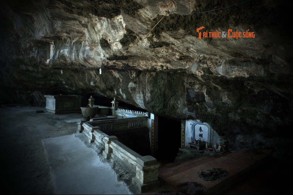 Nhưng câu chuyện hoang đường này phần nào cũng dựa trên một sự thật lịch sử được ghi lại trong sử sách. Đó là chuyện cướp biển Tàu Ô thỉnh thoảng lại đổ bộ lên những hòn đảo xa bờ để cướp bóc và bắt phụ nữ, trẻ em mang lên tàu.