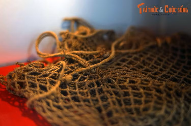 Túi lưới đựng cơm Chủ tịch Hồ Chí Minh sử dụng ở chiến khu Việt Bắc.