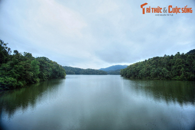 Từ năm 2015, hồ Pá Khoang đã được quy hoạch để trở thành điểm nhấn, mốc son trên tuyến du lịch qua miền Tây Bắc, tạo động lực thúc đẩy phát triển du lịch và kinh tế, xã hội tỉnh Điện Biên, vùng trung du và miền núi Bắc Bộ bền vững.