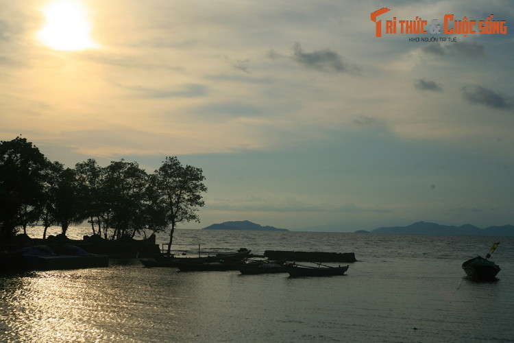 Biển Mũi Nai hay Lộc Trĩ là một khu du lịch biển hấp dẫn nằm bên vịnh Thái Lan, thuộc địa phận phường Pháo Đài, thành phố Hà Tiên.