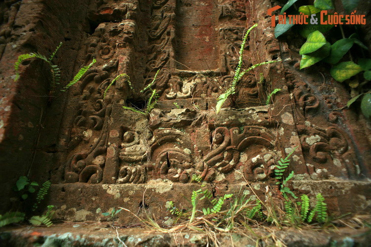 Do đó các nhà nghiên cứu đã xếp chúng vào phong cách riêng: Phong cách Khương Mỹ - đầu thế kỷ 10.