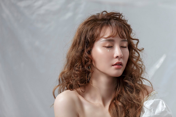 Ngân Sát Thủ sở hữu vẻ ngoài xinh đẹp không thua kém bất kì hotgirl nào.