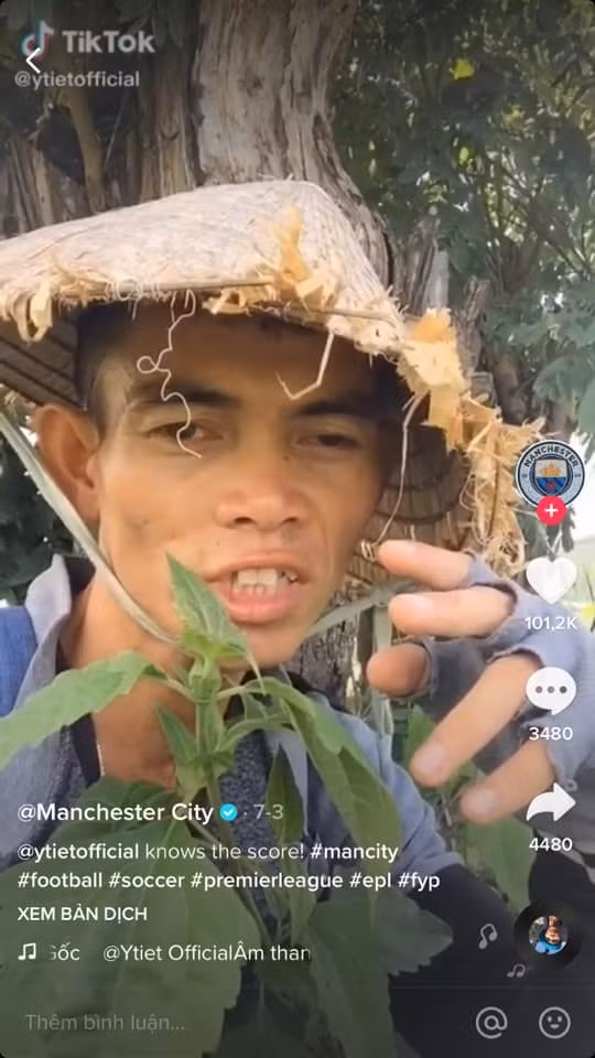 Ước mơ của anh chính là có thể kiếm tiền từ YouTube để có thể phụ giúp gia đình. Các video của anh đều có nội dung hết sức mộc mạc, gần gũi, mô tả cuộc sống hằng ngày của một chàng trai quê đi chăn bò.