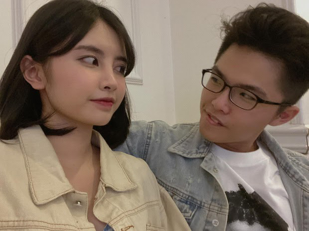 Nữ quản lý hậu cần cho đội tuyển SGP là Nguyễn Hà Anh đã tiết lộ, bạn gái của Lai Bâng là Trang Six đã không đến trực tiếp để cổ vũ bạn trai của mình.