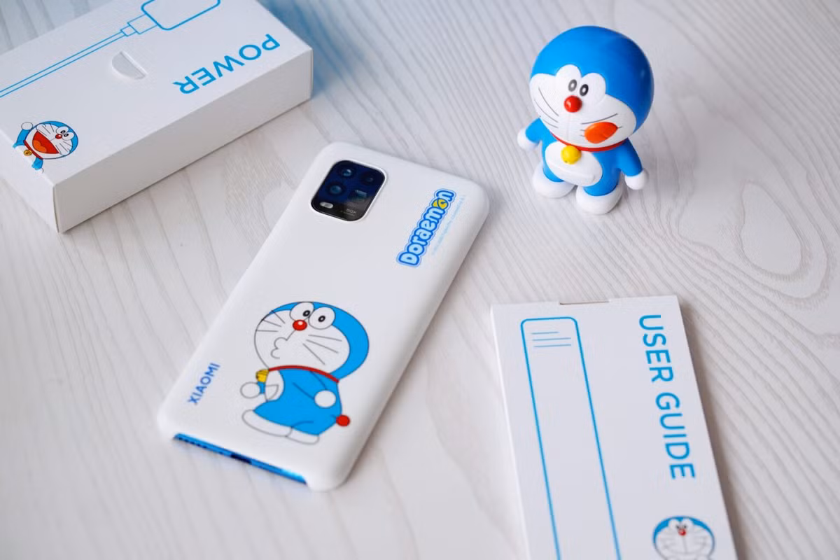 Hiện tại người dùng đã có thể đặt mua chiếc smartphone kỷ niệm đặc biệt này trên các nền tảng thương mại điện tử tại Trung Quốc với mức giá 2799 tệ, tương đương khoảng 9.5 triệu đồng.