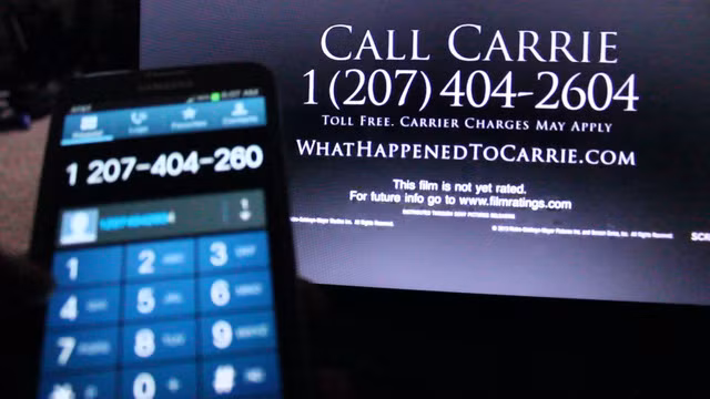 1(207) 404 – 2604 – Số điện thoại của Carrie: Số điện thoại này được tạo ra để quảng cáo cho phim kinh dị Carrie. Cuối trailer phim, dãy số này sẽ hiện ra cùng với lời nhắn "Hãy gọi Carrie".