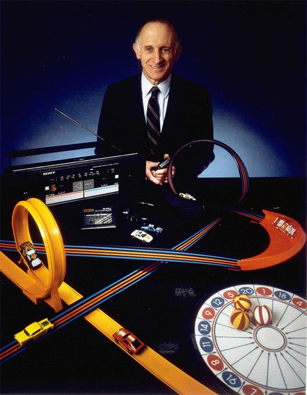 Lemelson còn có rất nhiều phát minh đáng chú ý trong lĩnh vực y học, dò tìm và điều trị ung thư, ứng dụng phủ kim cương, điện tử và truyền hình…