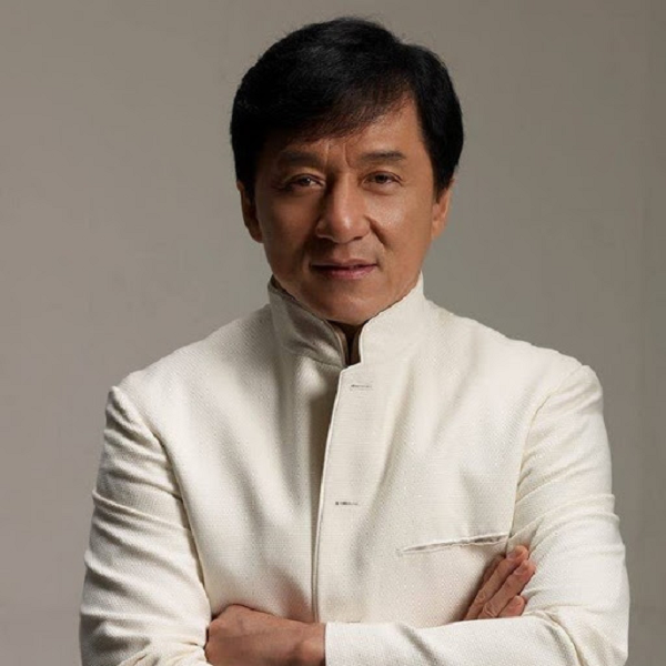 Ông cảm thấy rất phẫn nộ khi bạn bè của mình tưởng lầm nên đã liên tục gọi hỏi thăm thực hư.