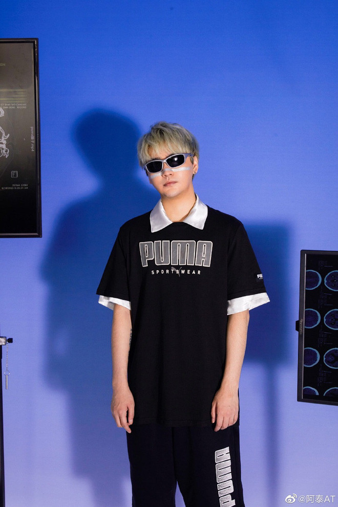 Đầu năm nay anh đã chính thức gia nhập LGD Goose-King of Glory với tư cách là trợ lý huấn luyện viên. Trong sự nghiệp chơi game của mình, AT cũng đạt được nhiều thành tựu đáng nể.