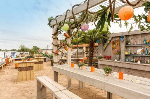 Các khách sạn đều có thiết kế ấm cúng, gần gũi với thiên nhiên.