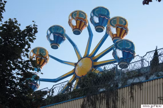 Đến năm 2001, Công viên giải trí mở cửa và nhanh chóng trở thành địa điểm hút khách du lịch địa phương cũng như khắp nơi trên thế giới.