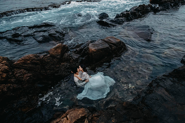 Lễ cưới của Chim Sẻ Đi Nắng đã diễn ra lúc 17h00 ngày 16/11 tại một nhà hàng sang trọng ở khu vực Mỹ Đình, Hà Nội.