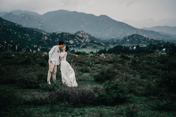 Là game thủ tài năng nhất của cộng đồng AoE Việt Nam, cũng là game thủ có sức ảnh hưởng lớn nhất của cộng đồng đế chế Việt nên đám cưới của Chim Sẻ Đi Nắng nhận được sự quan tâm lớn của cộng đồng mạng.