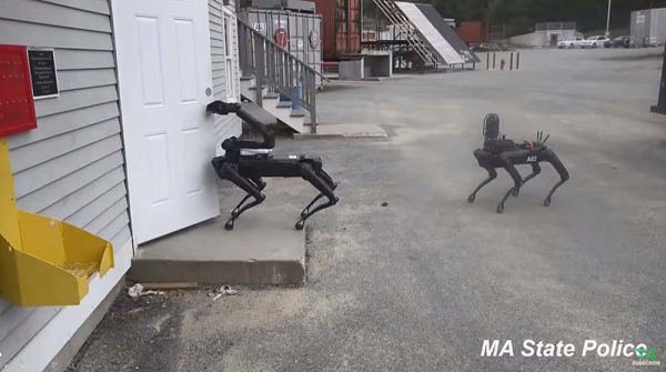Trước đó, Cảnh sát Mỹ thử nghiệm chó robot của Boston Dynamics vào cuối năm 2019.