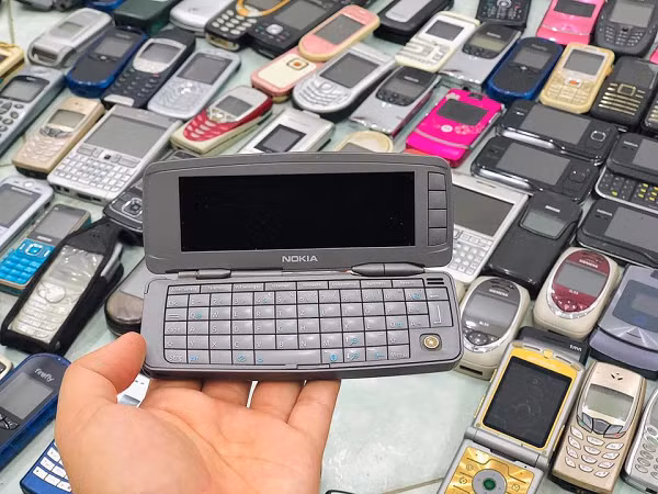 Chiếc Nokia 9300 - biểu tượng của rich kids một thời.