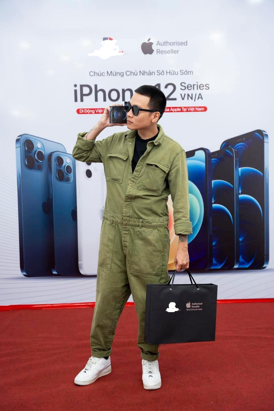 Alo! iPhone 12 Pro Max nghe đây!