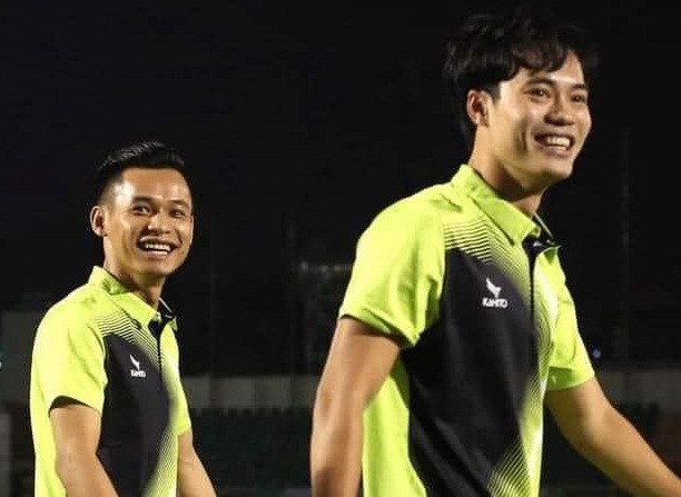 Đội hình các nghệ sĩ gồm những cái tên nổi đình, nổi đám như Jack, Phan Mạnh Quỳnh, Độ Mixi, Cris Phan, Hứa Minh Đạt, nhạc sĩ Nguyễn Văn Chung, Huy Khánh, Thanh Thức, Hiếu Hiền…