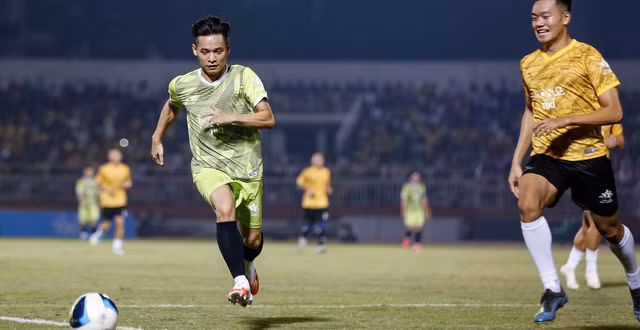 Nam streamer là người có niềm đam mê mãnh liệt với môn thể thao vua nên có thể thấy anh chàng rất hào hứng trước trận đấu.