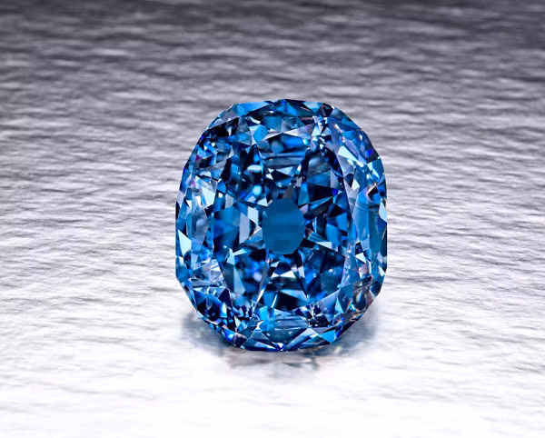 Viên kim cương Wittelsbach-Graff nặng 35,36 carat không chỉ tuyệt đẹp, đây còn là hiện vật của những mưu đồ và truyền thuyết.